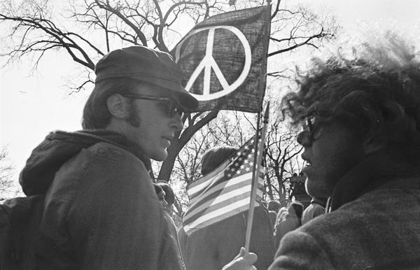Student and faculty Vietnam protesters at the Moratorium March in Washington, 1969